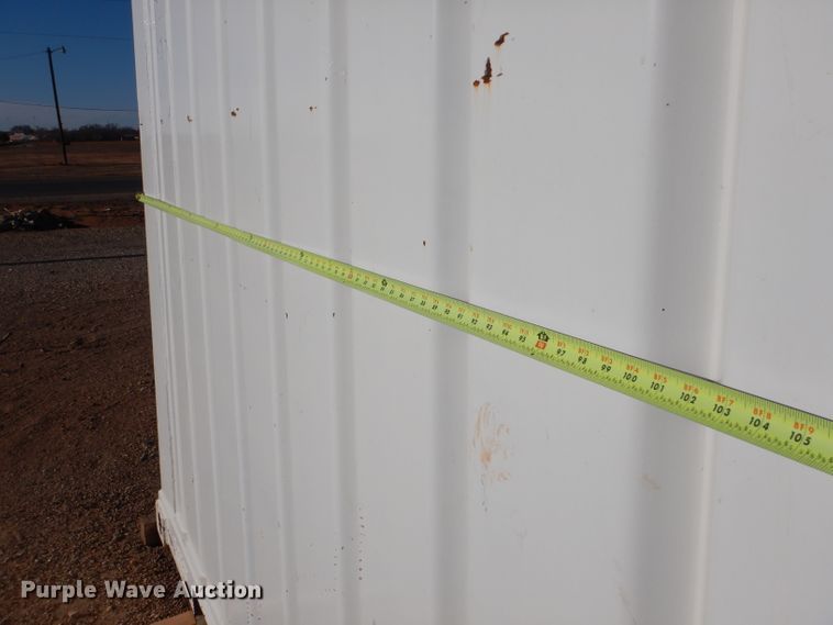 image for item DJ8904 2000  fuel tank