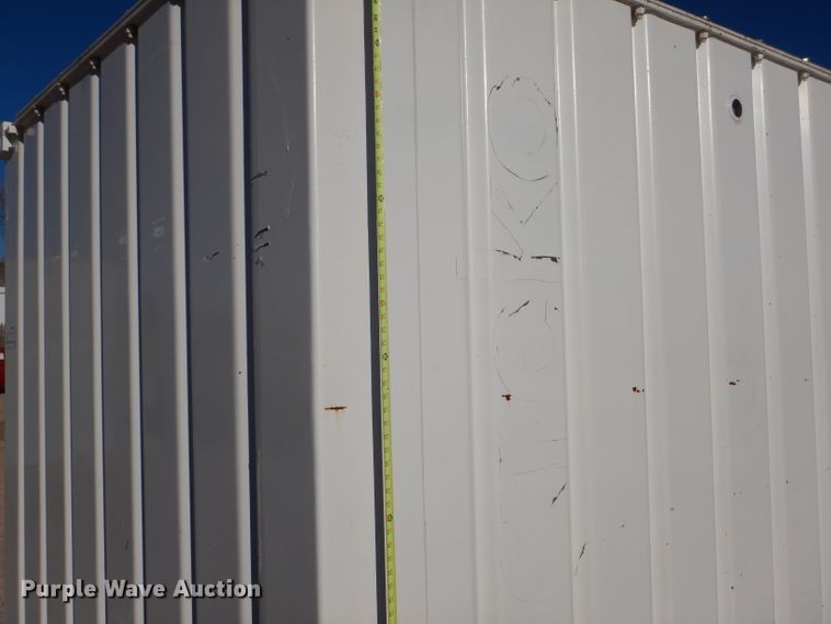 image for item DJ8904 2000  fuel tank