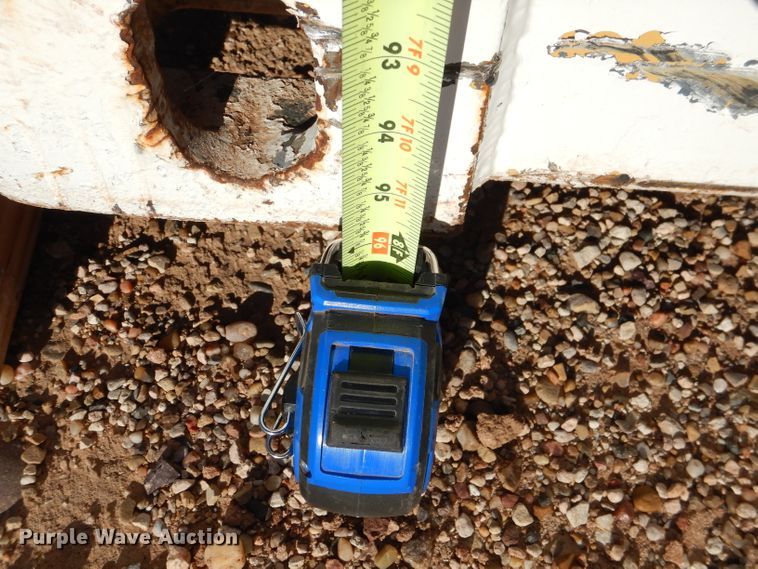 image for item DJ8904 2000  fuel tank