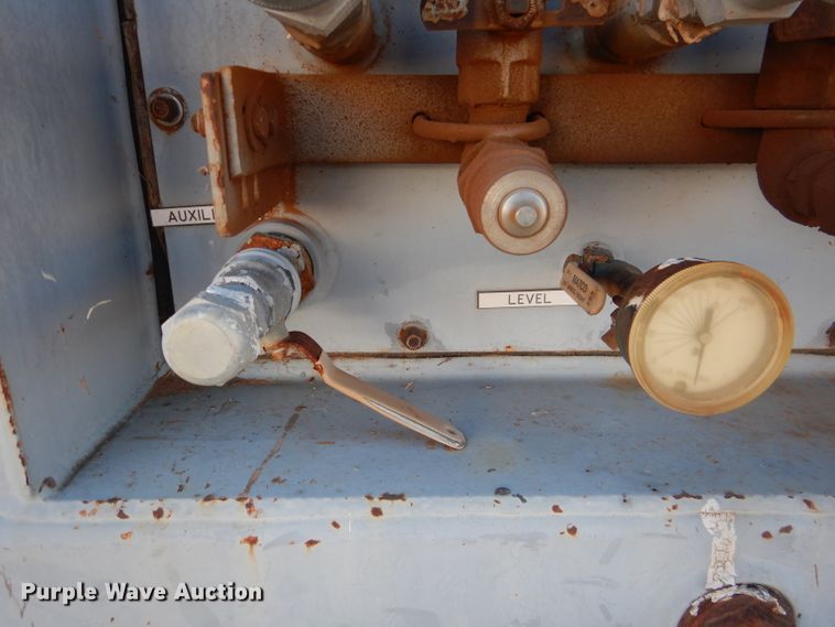 image for item DJ8905 Aggreko  fuel tank