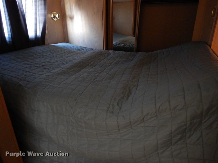 image for item DK8708 1999 Franklin  camper