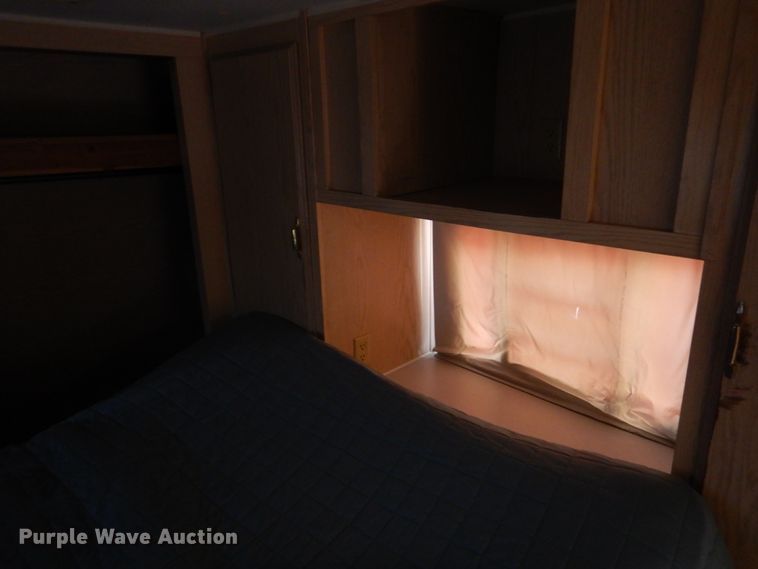 image for item DK8708 1999 Franklin  camper