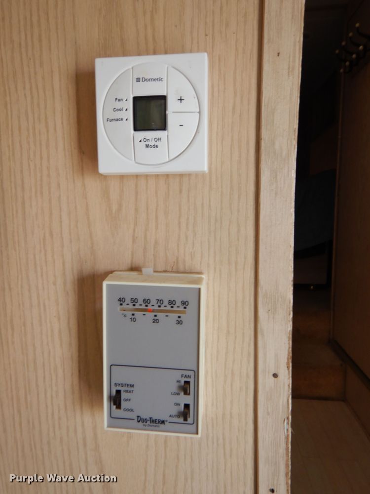 image for item DK8708 1999 Franklin  camper