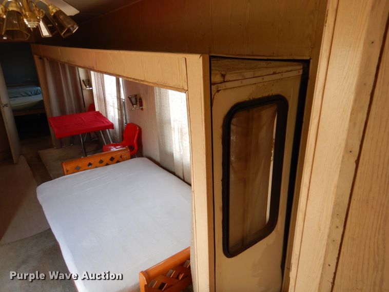 image for item DK8708 1999 Franklin  camper