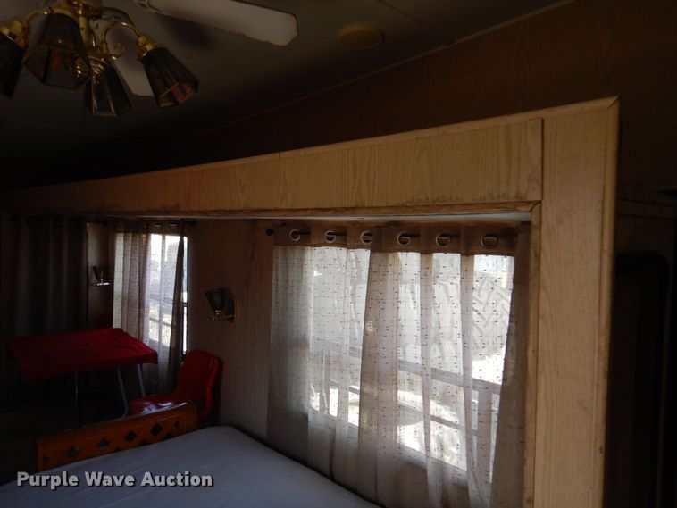 image for item DK8708 1999 Franklin  camper