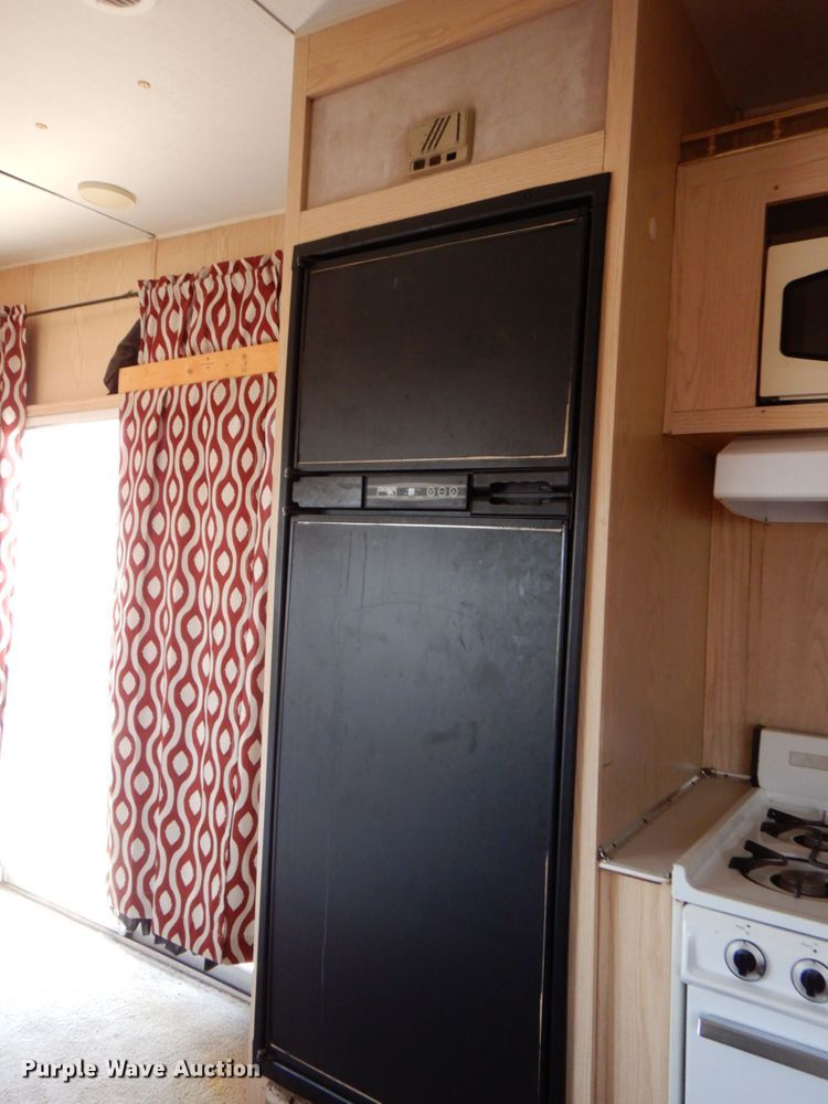 image for item DK8708 1999 Franklin  camper