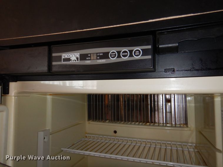 image for item DK8708 1999 Franklin  camper