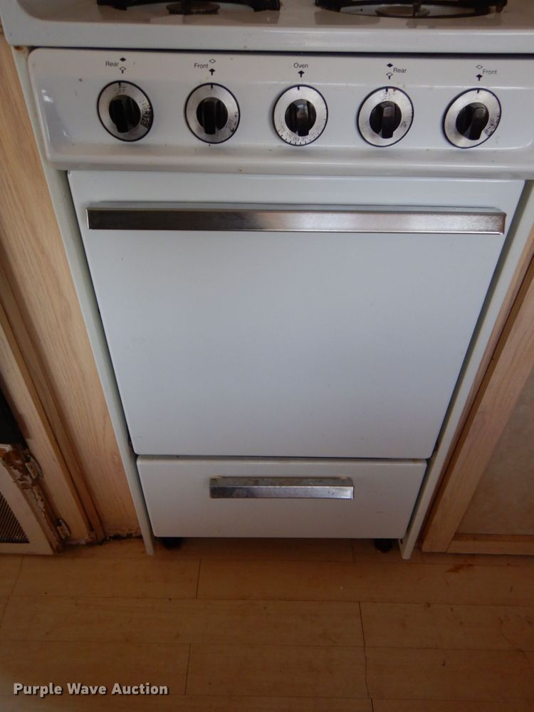 image for item DK8708 1999 Franklin  camper