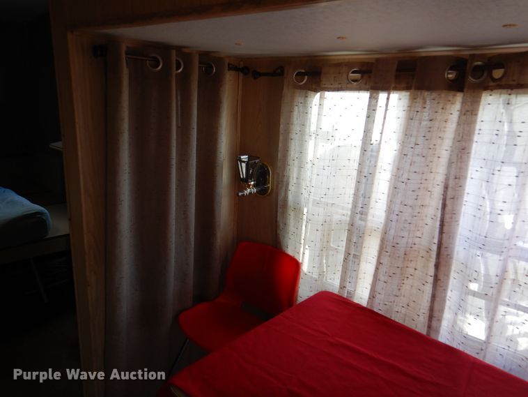 image for item DK8708 1999 Franklin  camper