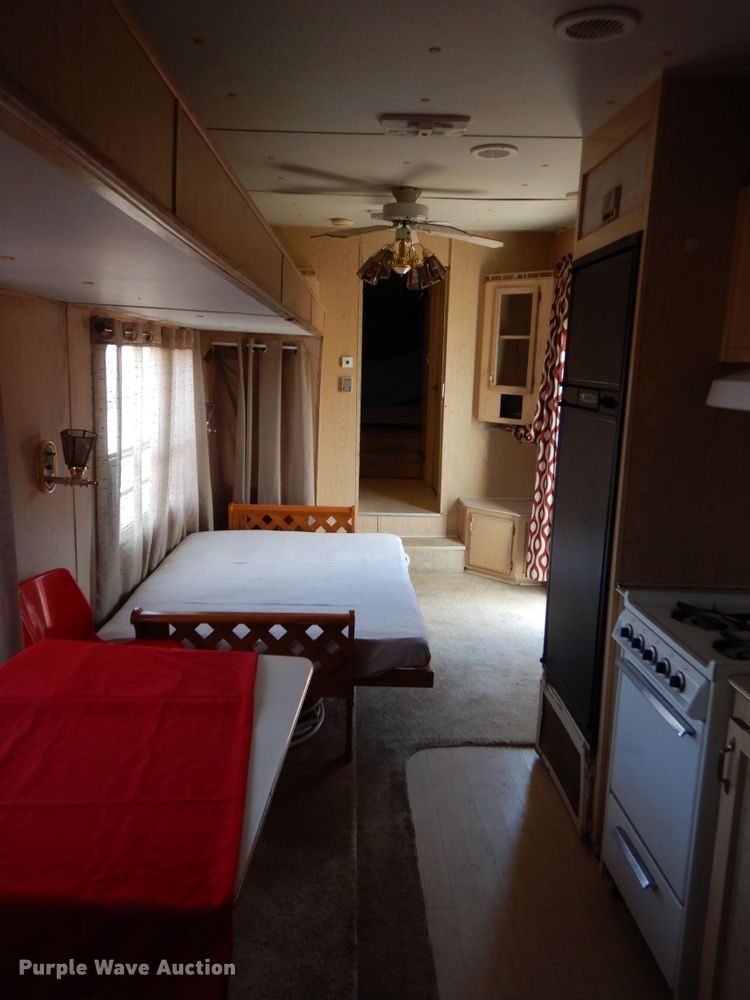 image for item DK8708 1999 Franklin  camper