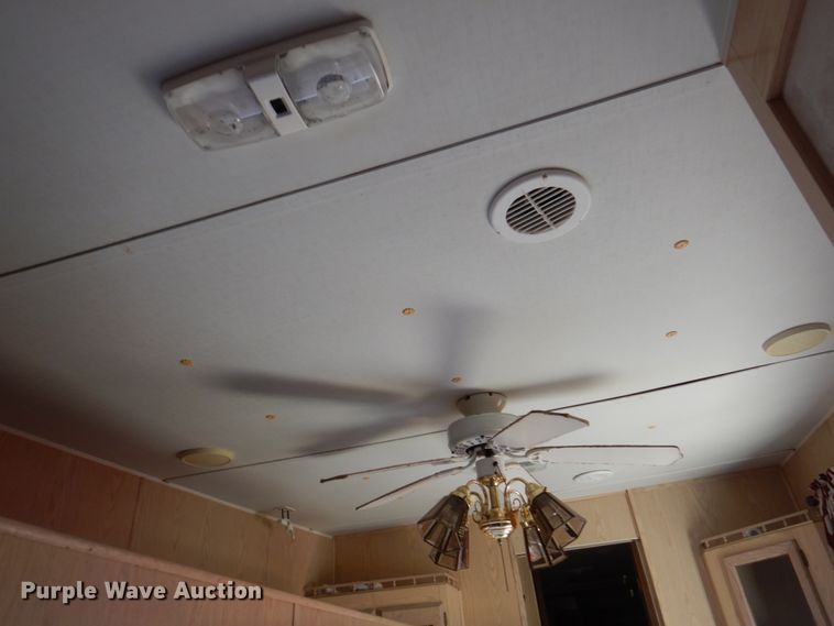 image for item DK8708 1999 Franklin  camper