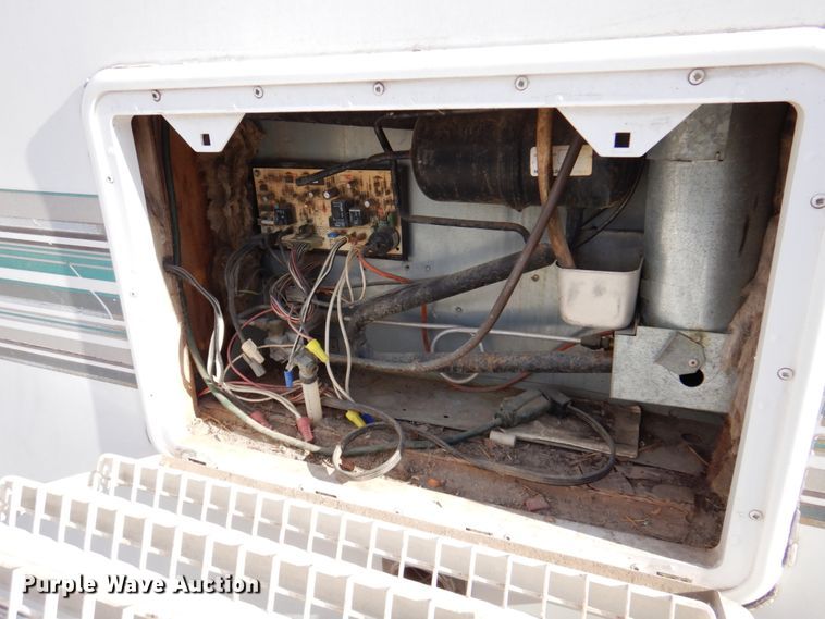 image for item DK8708 1999 Franklin  camper