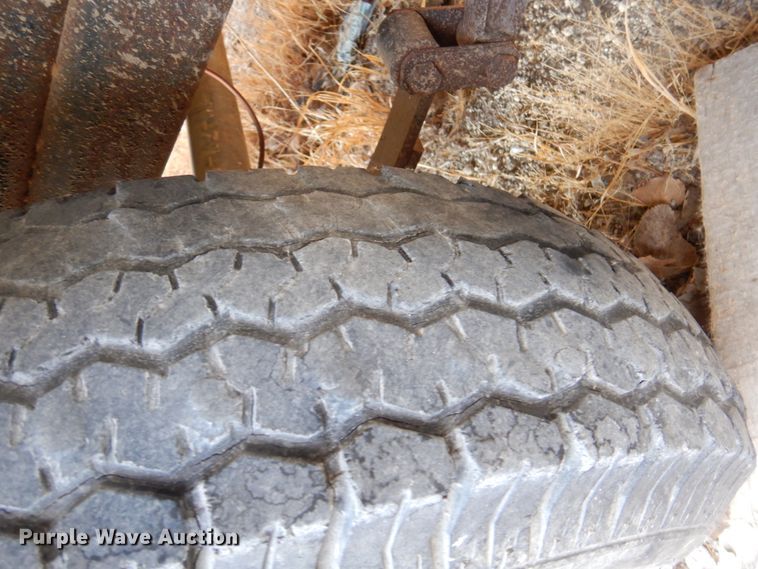 image for item DK8708 1999 Franklin  camper