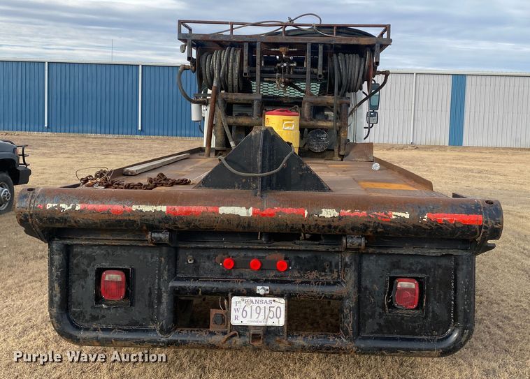 image for item DL1330 2007 International 4300  Crew Cab flatbed truck