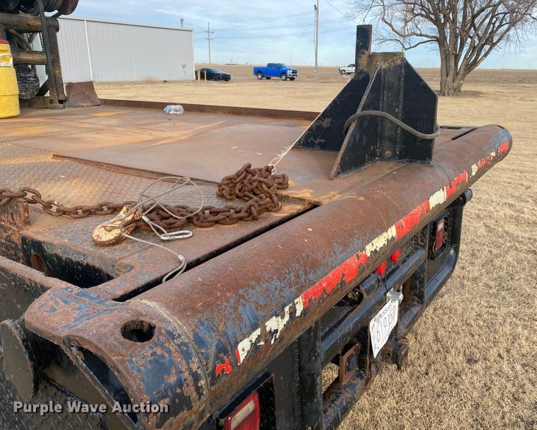 image for item DL1330 2007 International 4300  Crew Cab flatbed truck