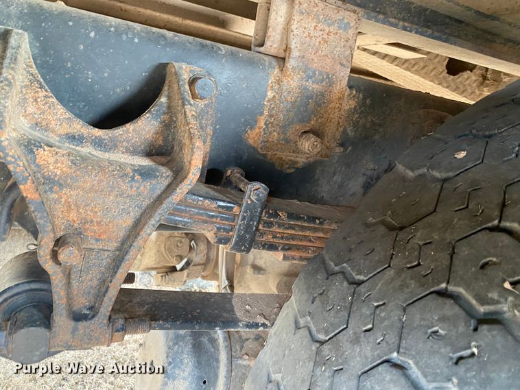 image for item DL1330 2007 International 4300  Crew Cab flatbed truck