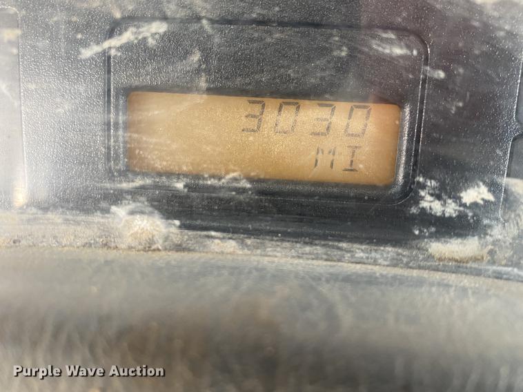 image for item DL1330 2007 International 4300  Crew Cab flatbed truck