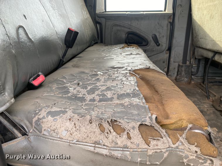 image for item DL1330 2007 International 4300  Crew Cab flatbed truck