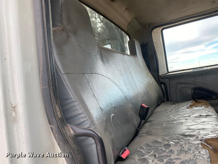 image for item DL1330 2007 International 4300  Crew Cab flatbed truck