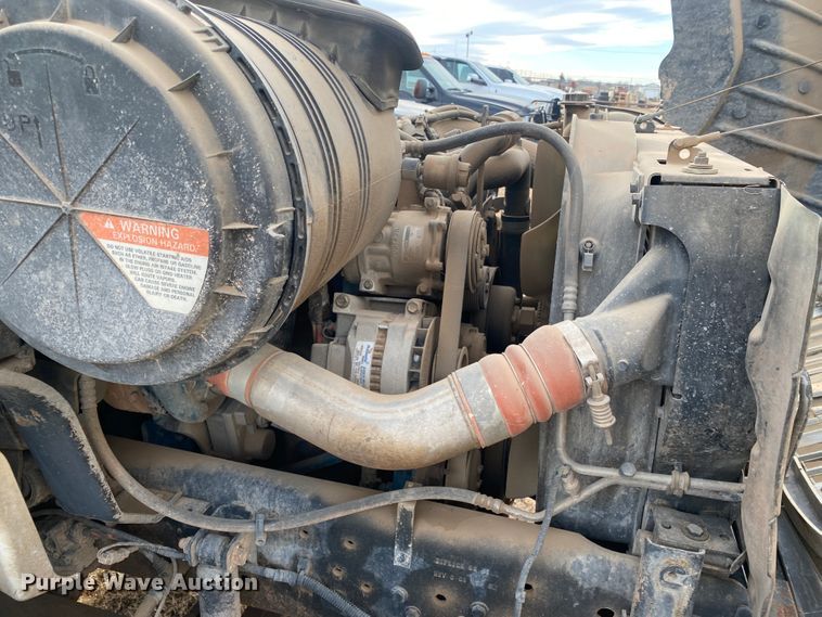 image for item DL1330 2007 International 4300  Crew Cab flatbed truck