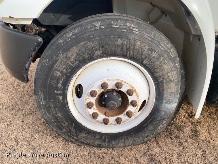 image for item DL1330 2007 International 4300  Crew Cab flatbed truck