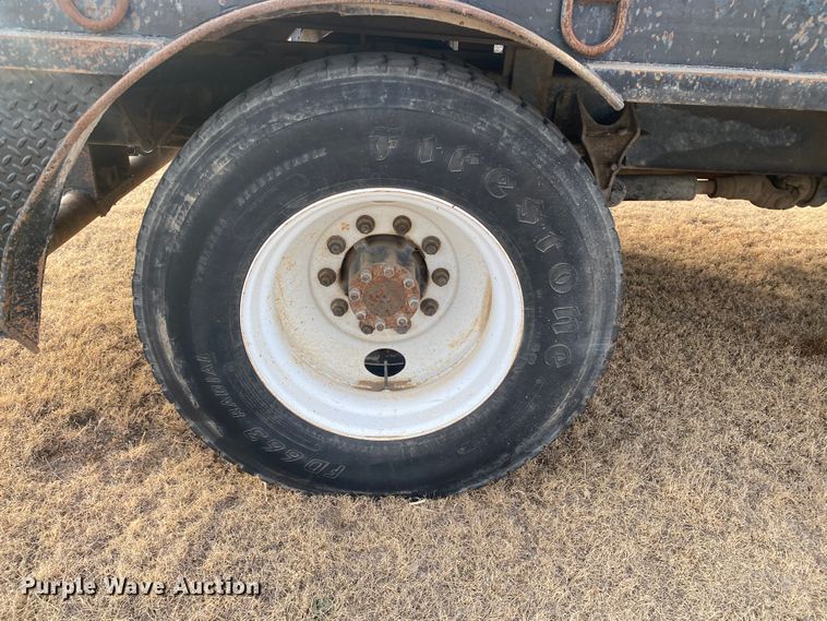 image for item DL1330 2007 International 4300  Crew Cab flatbed truck