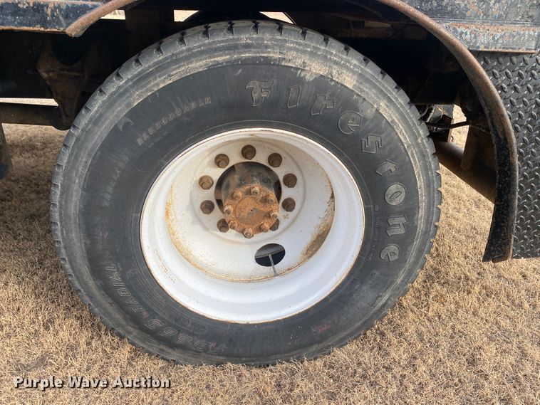 image for item DL1330 2007 International 4300  Crew Cab flatbed truck