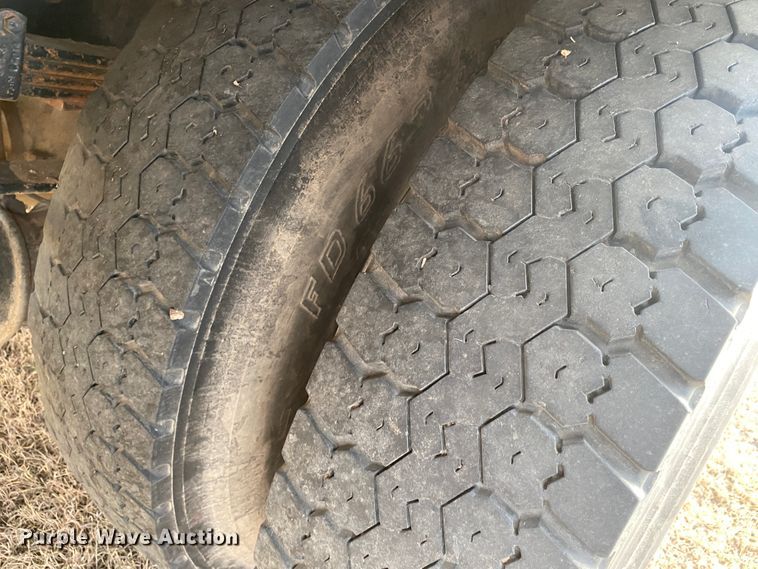 image for item DL1330 2007 International 4300  Crew Cab flatbed truck