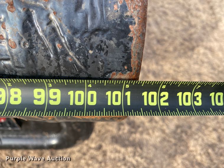 image for item DL1330 2007 International 4300  Crew Cab flatbed truck