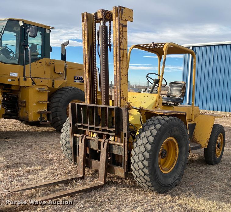 image for item DL1331 Hyster  forklift