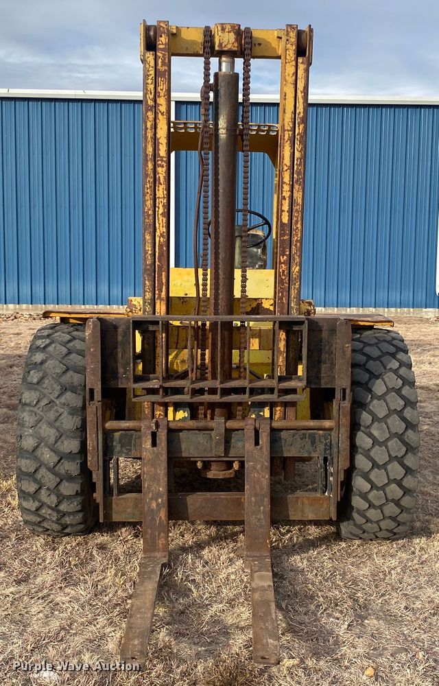 image for item DL1331 Hyster  forklift