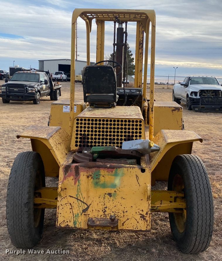 image for item DL1331 Hyster  forklift