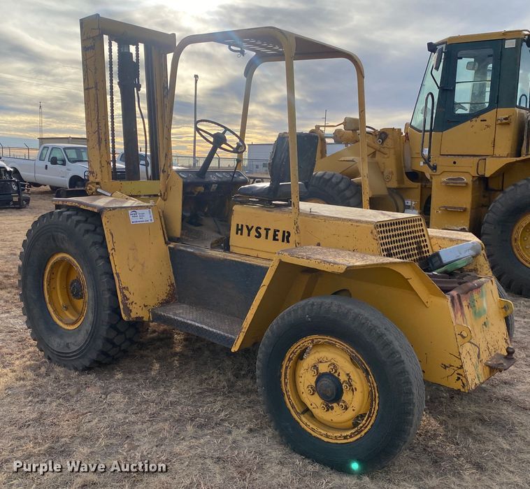 image for item DL1331 Hyster  forklift