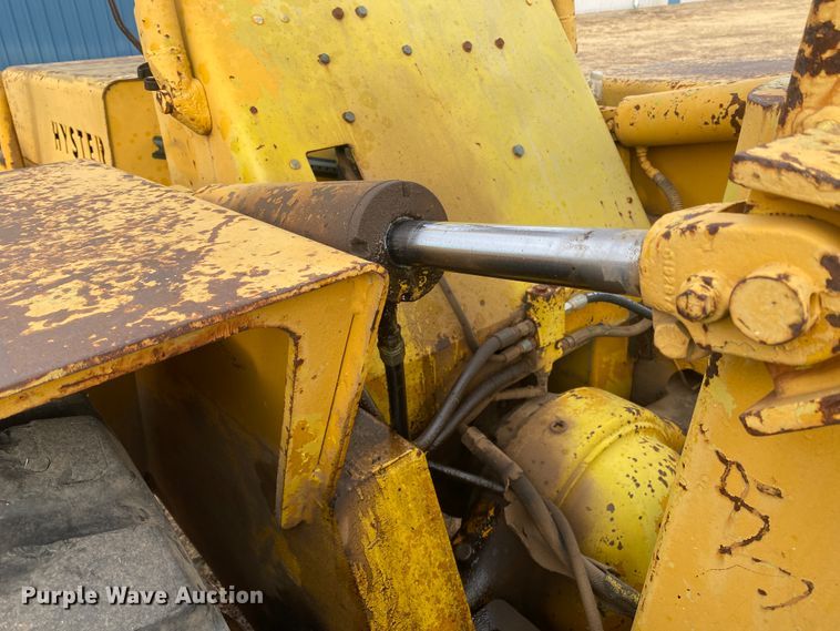 image for item DL1331 Hyster  forklift