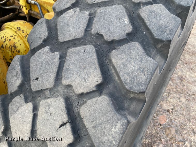 image for item DL1331 Hyster  forklift