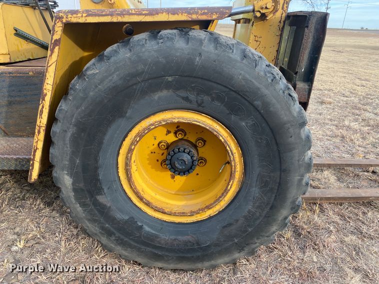 image for item DL1331 Hyster  forklift