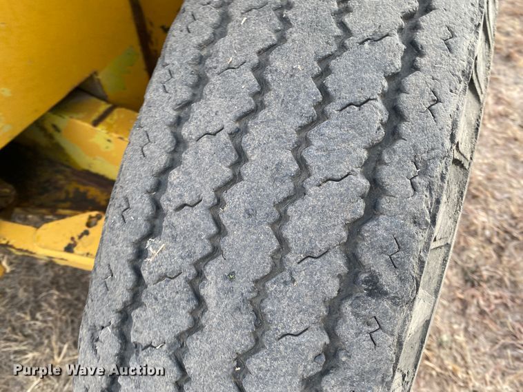 image for item DL1331 Hyster  forklift