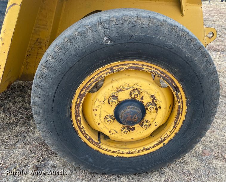 image for item DL1331 Hyster  forklift