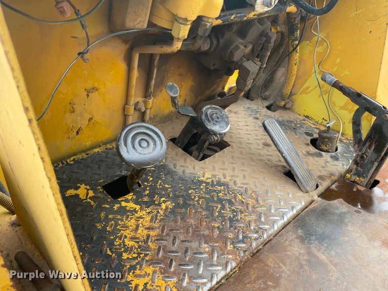 image for item DL1331 Hyster  forklift