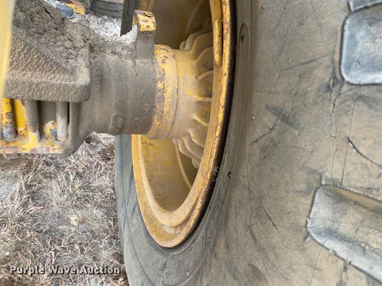 image for item DL1332 2004 Kawasaki 80Z V  wheel loader