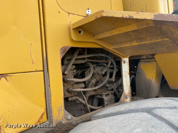 image for item DL1332 2004 Kawasaki 80Z V  wheel loader