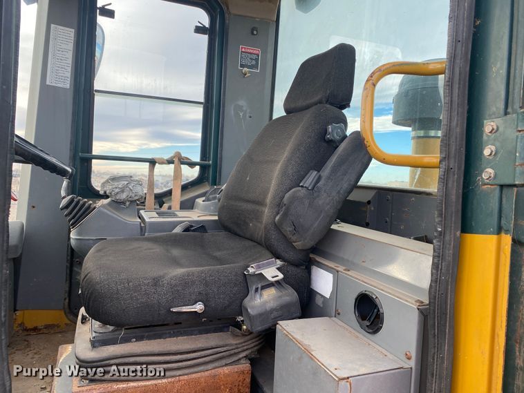 image for item DL1332 2004 Kawasaki 80Z V  wheel loader