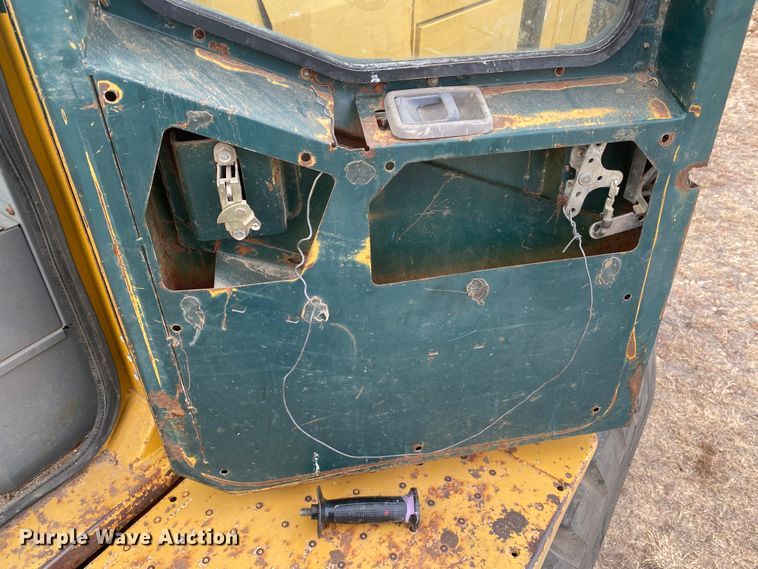 image for item DL1332 2004 Kawasaki 80Z V  wheel loader