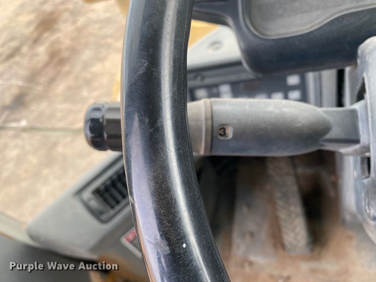 image for item DL1332 2004 Kawasaki 80Z V  wheel loader