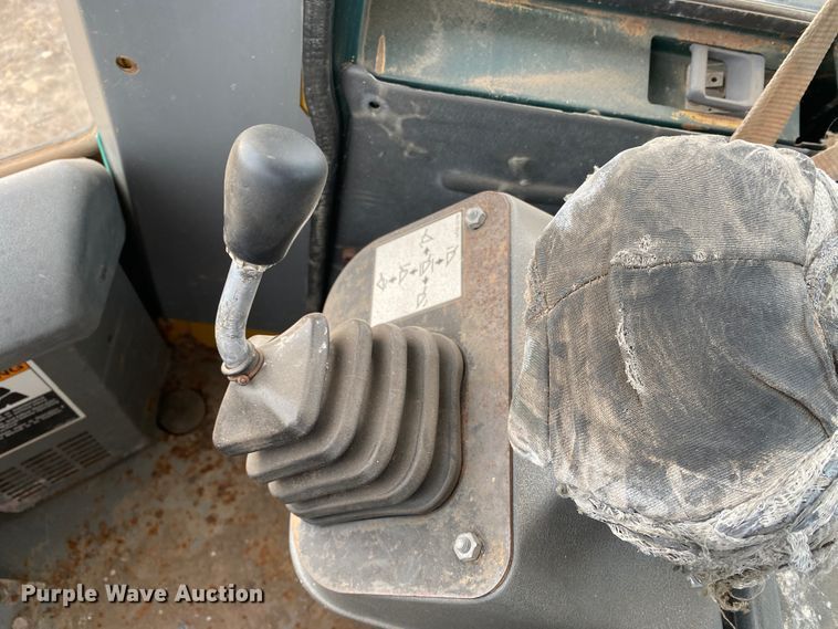 image for item DL1332 2004 Kawasaki 80Z V  wheel loader