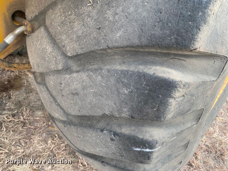 image for item DL1332 2004 Kawasaki 80Z V  wheel loader