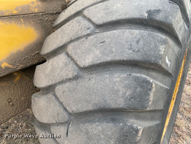 image for item DL1332 2004 Kawasaki 80Z V  wheel loader