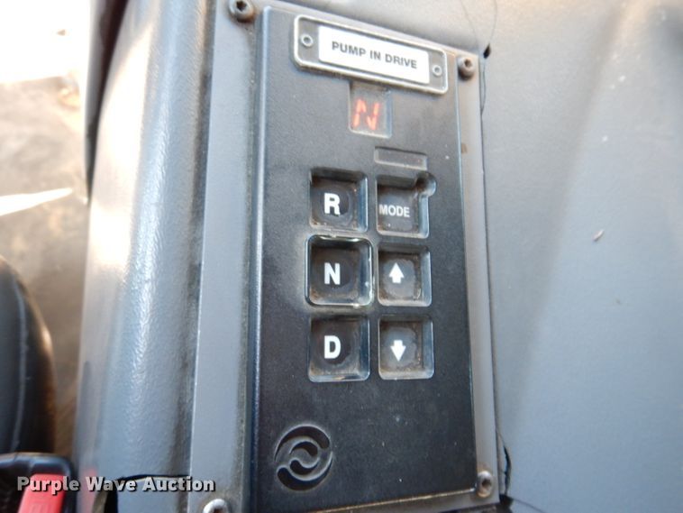 image for item DL5899 2005 American Lafrance L24M-75  aerial platform fire truck