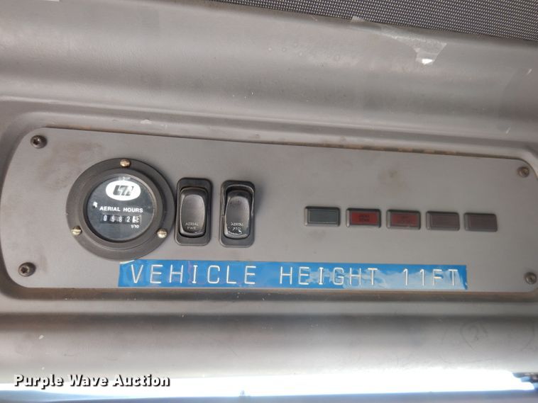 image for item DL5899 2005 American Lafrance L24M-75  aerial platform fire truck