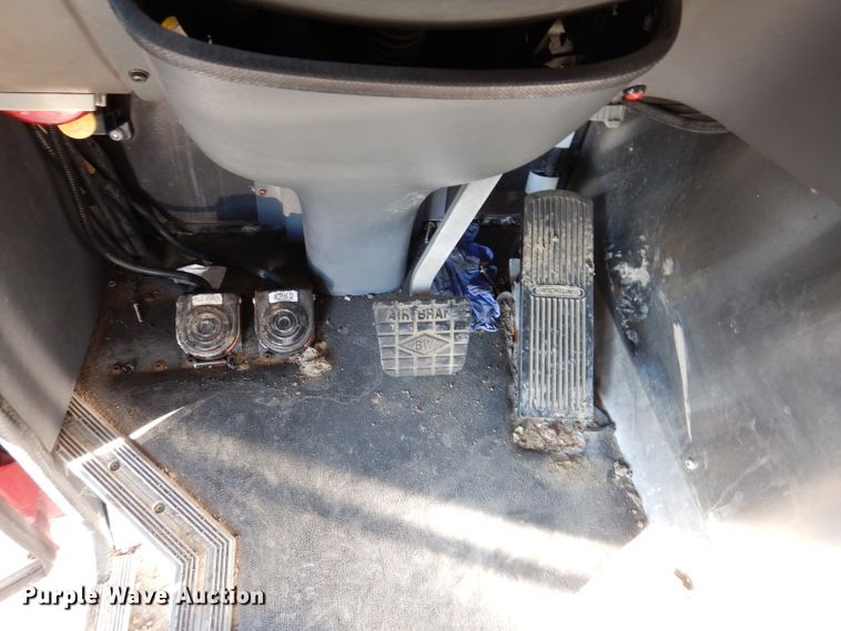 image for item DL5899 2005 American Lafrance L24M-75  aerial platform fire truck